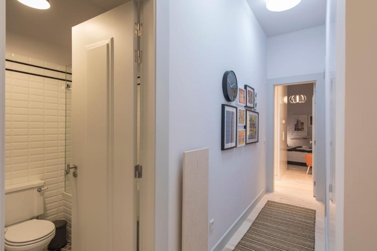Lovelystay - 3 Bedroom Downtown Wonderwall Appartement Lisboa